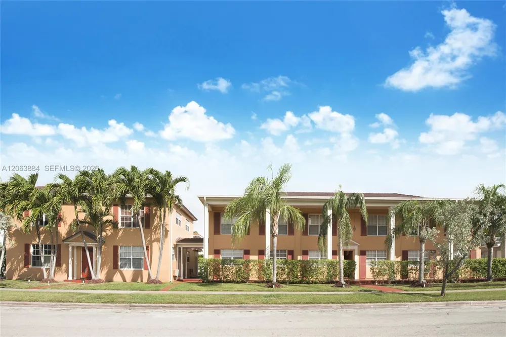 33 SALAMANCA AVE #2 FL Coral Gables, FL 33134