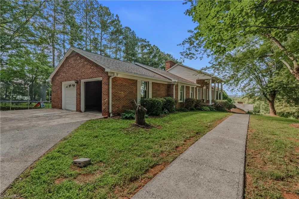 2160 Margaret Drive Mount Airy, NC 27030