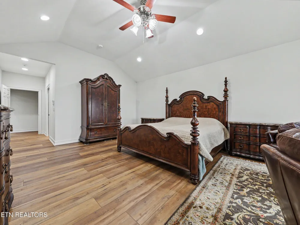 498 Proffitt Ridge Rd Mooresburg, TN 37811