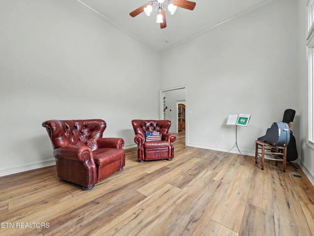 498 Proffitt Ridge Rd Mooresburg, TN 37811