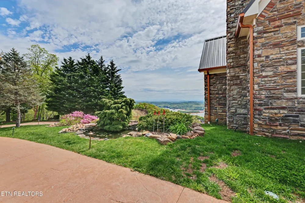 498 Proffitt Ridge Rd Mooresburg, TN 37811