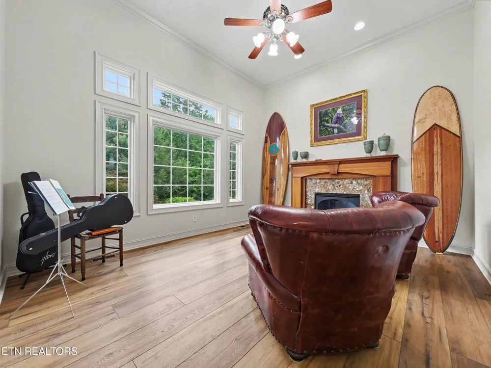 498 Proffitt Ridge Rd Mooresburg, TN 37811