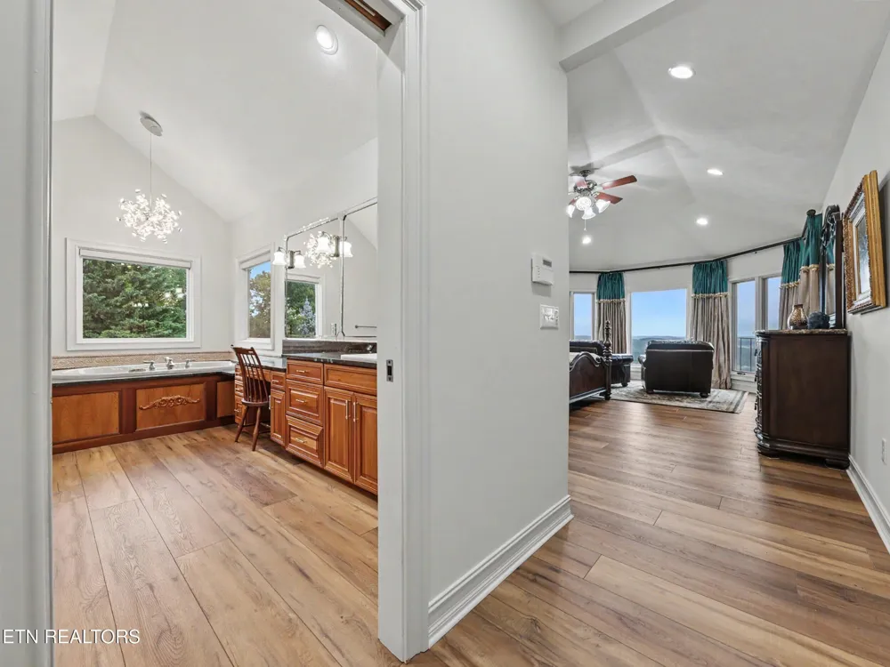 498 Proffitt Ridge Rd Mooresburg, TN 37811