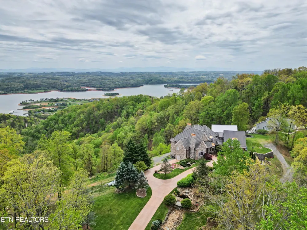 498 Proffitt Ridge Rd Mooresburg, TN 37811