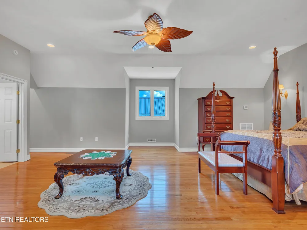 498 Proffitt Ridge Rd Mooresburg, TN 37811