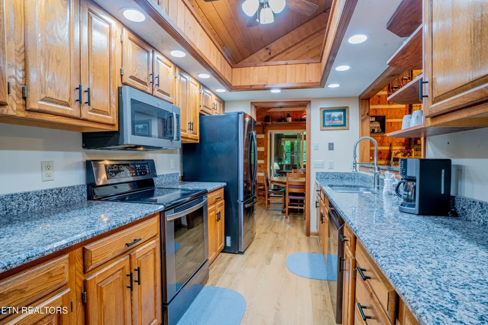 317 Matterhorn Drive Gatlinburg, TN 37738