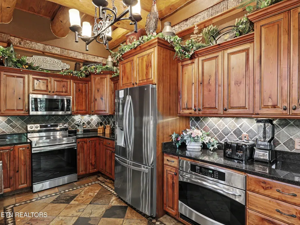 213 Matterhorn Drive Gatlinburg, TN 37738