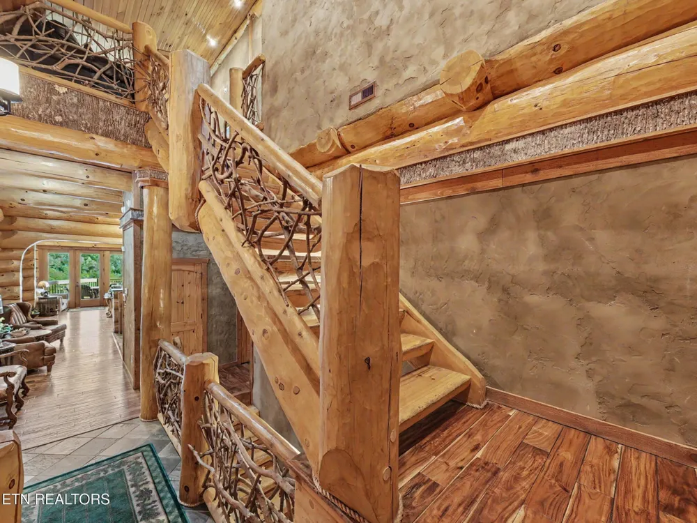 213 Matterhorn Drive Gatlinburg, TN 37738