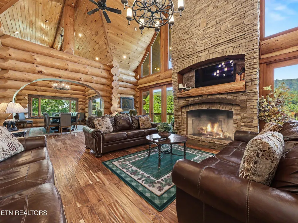213 Matterhorn Drive Gatlinburg, TN 37738