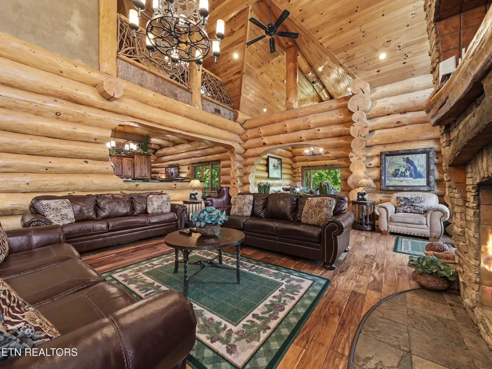 213 Matterhorn Drive Gatlinburg, TN 37738