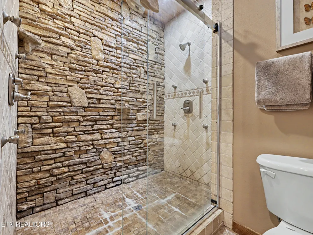 213 Matterhorn Drive Gatlinburg, TN 37738