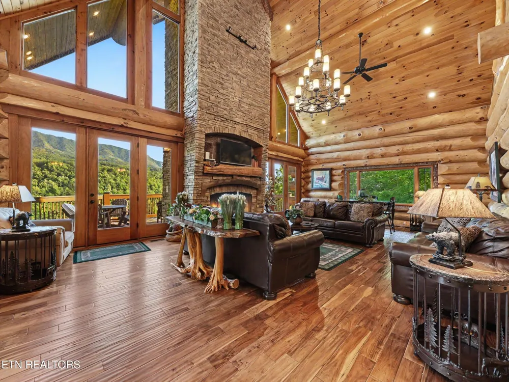 213 Matterhorn Drive Gatlinburg, TN 37738