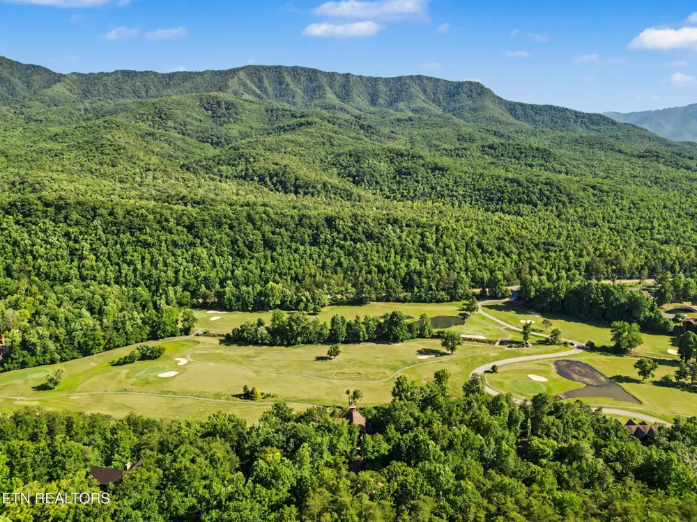 213 Matterhorn Drive Gatlinburg, TN 37738