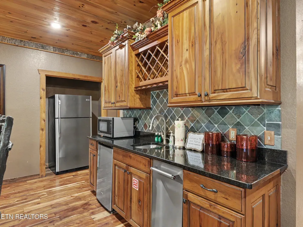 213 Matterhorn Drive Gatlinburg, TN 37738