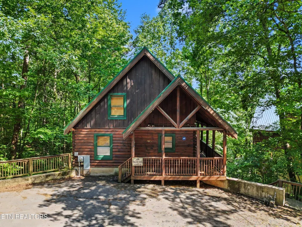 4414 Forest Vista Way Pigeon Forge, TN 37863