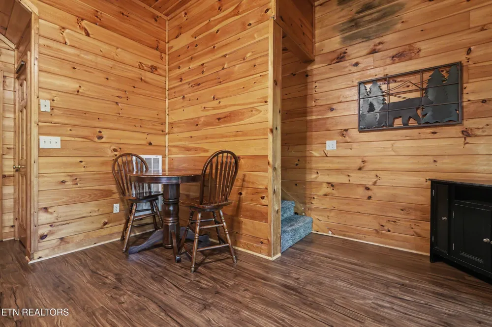 4414 Forest Vista Way Pigeon Forge, TN 37863