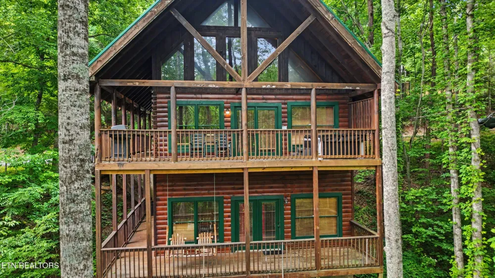 4414 Forest Vista Way Pigeon Forge, TN 37863