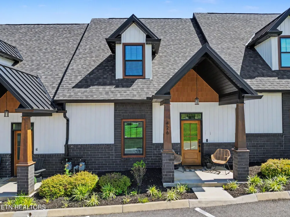 426 Fleeta Williams Way Sevierville, TN 37862