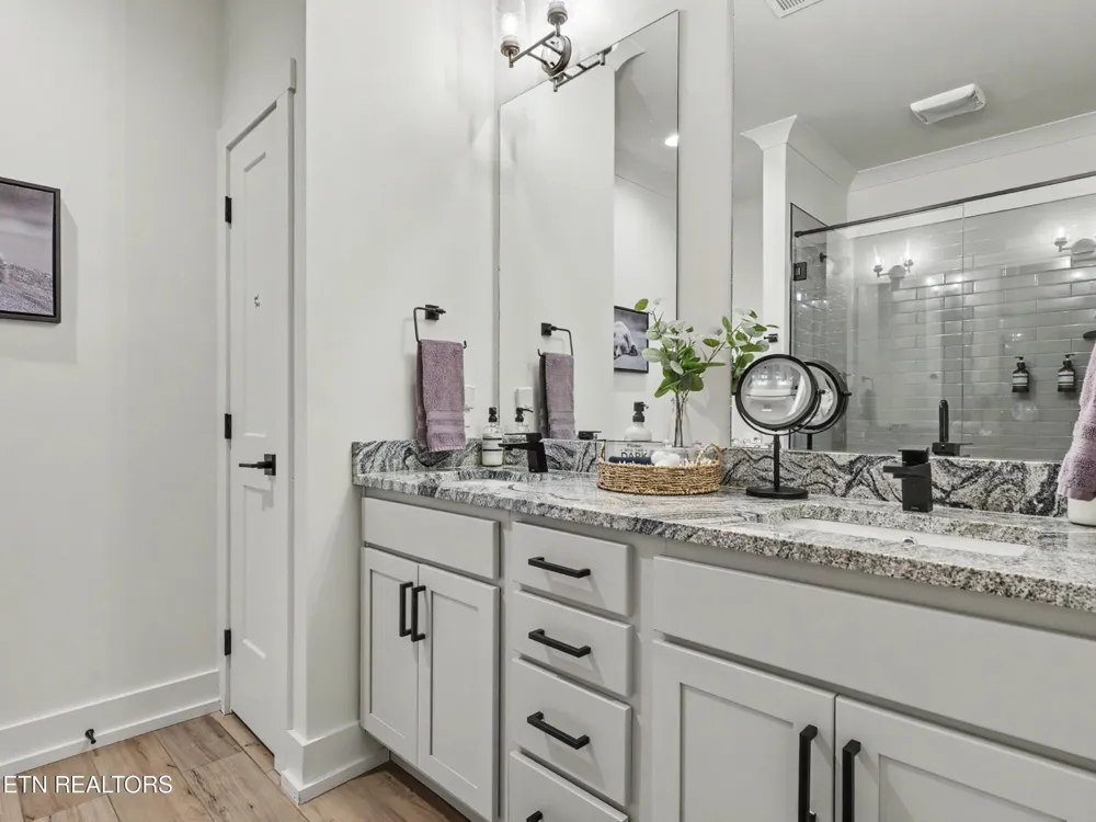 426 Fleeta Williams Way Sevierville, TN 37862