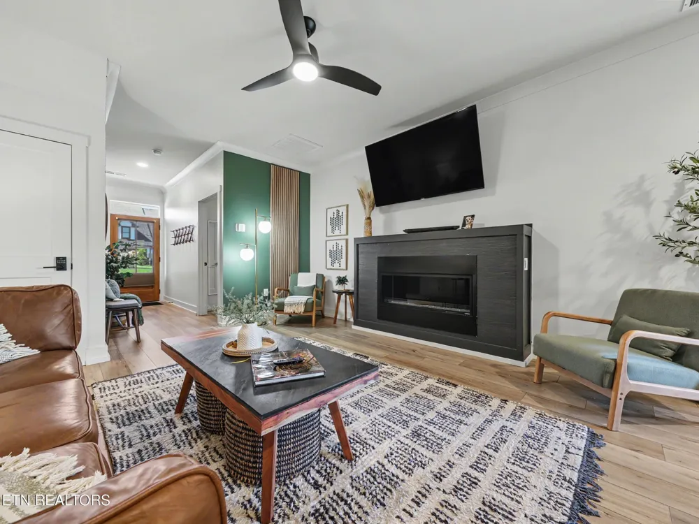 426 Fleeta Williams Way Sevierville, TN 37862