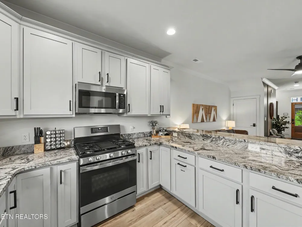 426 Fleeta Williams Way Sevierville, TN 37862