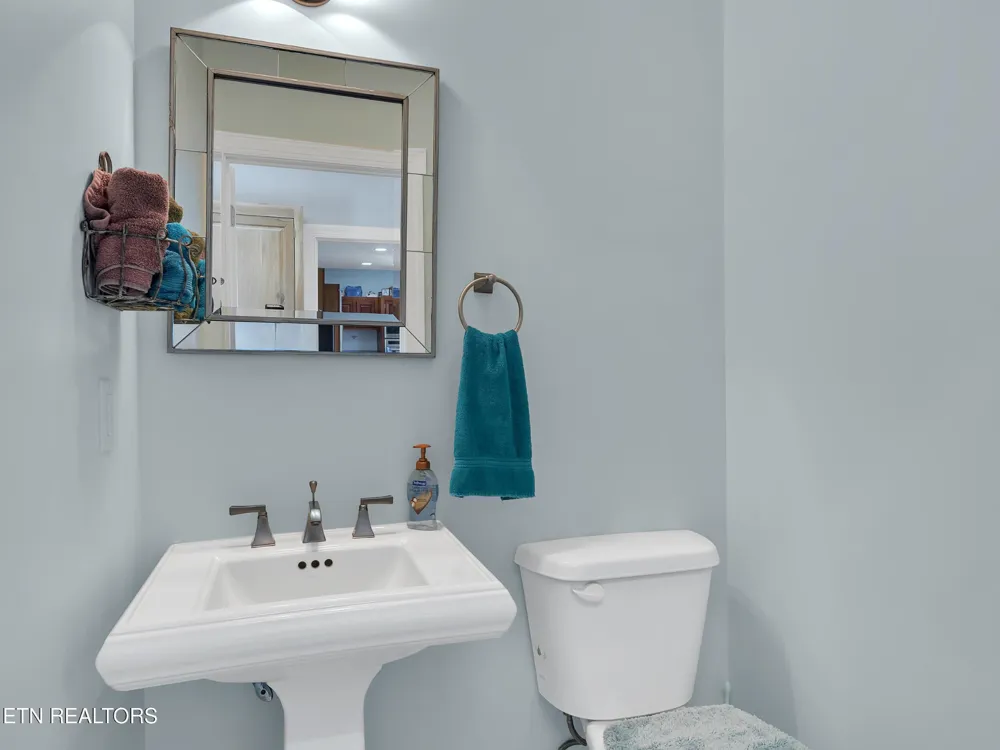 496 Proffitt Ridge Rd Mooresburg, TN 37811