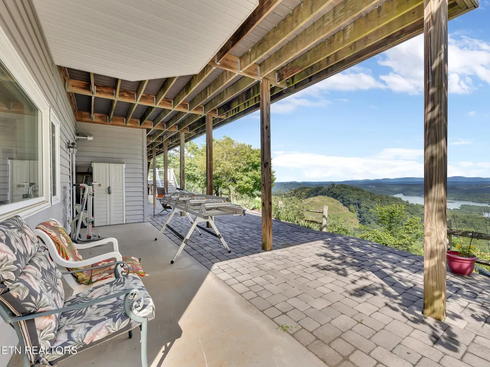 496 Proffitt Ridge Rd Mooresburg, TN 37811