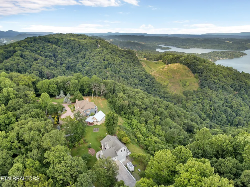 496 Proffitt Ridge Rd Mooresburg, TN 37811