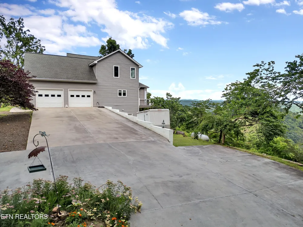 496 Proffitt Ridge Rd Mooresburg, TN 37811