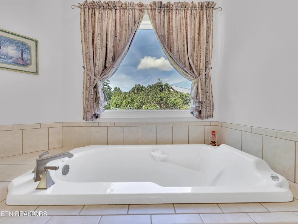 496 Proffitt Ridge Rd Mooresburg, TN 37811
