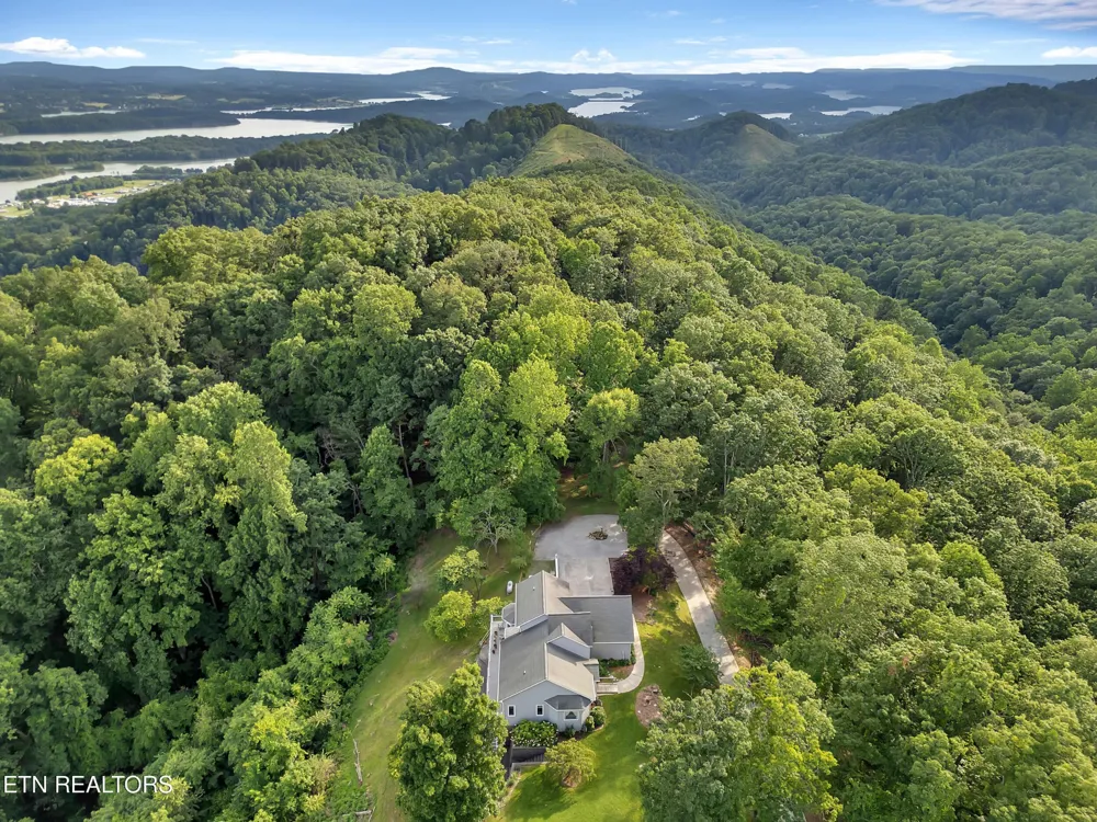496 Proffitt Ridge Rd Mooresburg, TN 37811