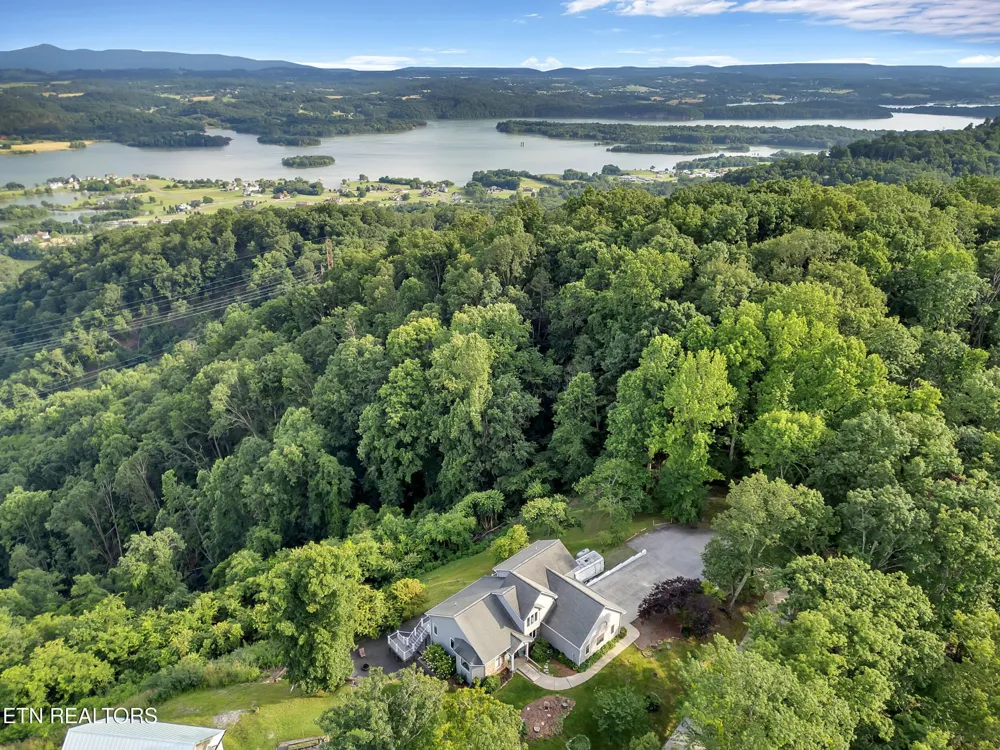 496 Proffitt Ridge Rd Mooresburg, TN 37811