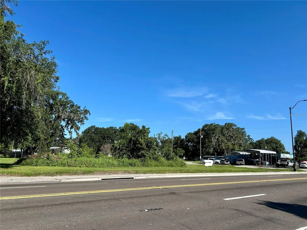 109 ORANGE STREET Bowling Green, FL 33834