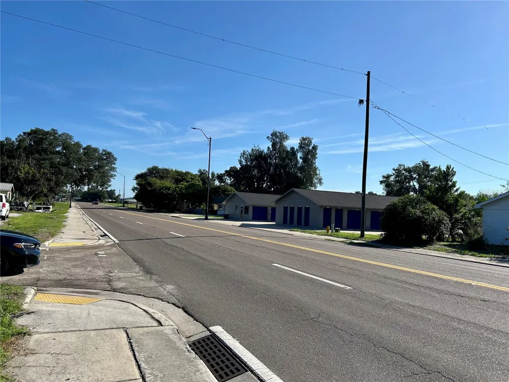 109 ORANGE STREET Bowling Green, FL 33834