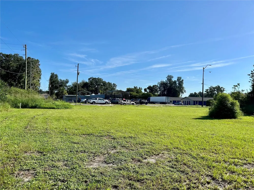 109 ORANGE STREET Bowling Green, FL 33834