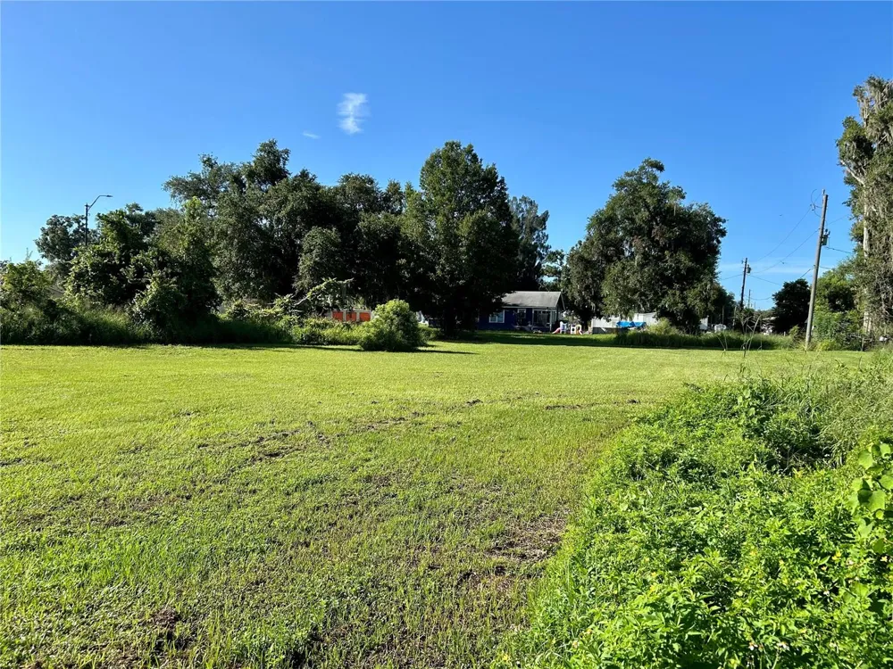 109 ORANGE STREET Bowling Green, FL 33834