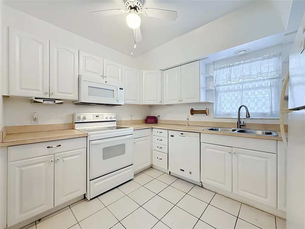 9945 47TH AVENUE #203 St Petersburg, FL 33708