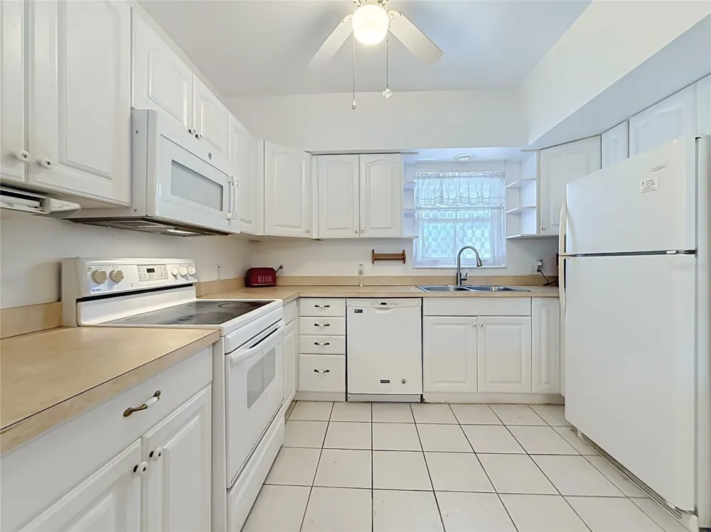 9945 47TH AVENUE #203 St Petersburg, FL 33708