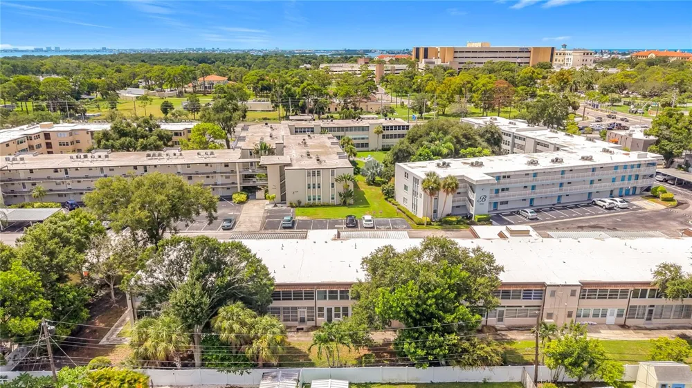 9945 47TH AVENUE #203 St Petersburg, FL 33708