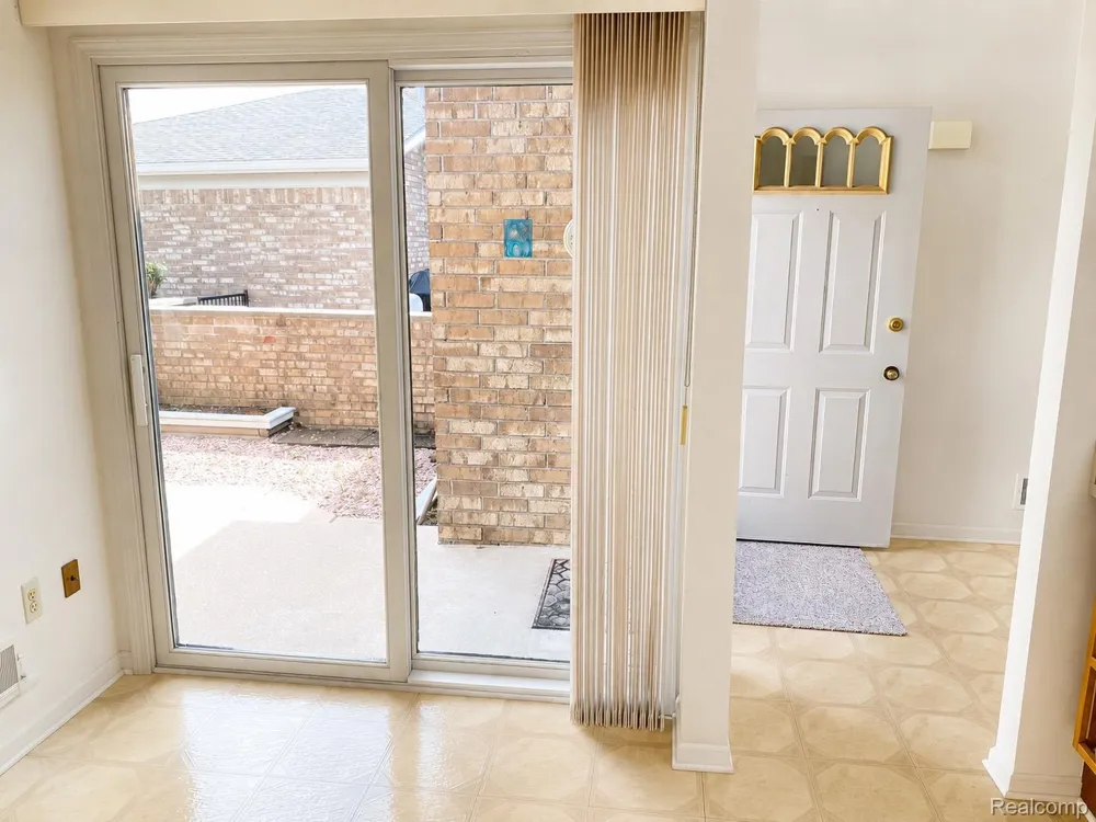 48781 Mill Bank Court Shelby Charter Township, MI 48315