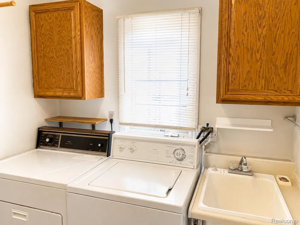 48781 Mill Bank Court Shelby Charter Township, MI 48315