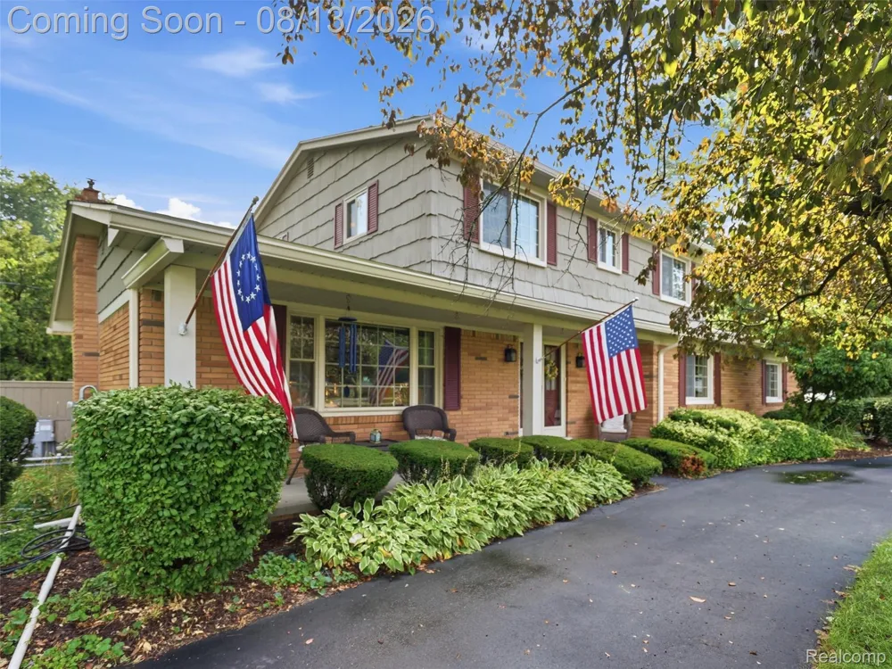52338 Livingstone Court Shelby Charter Township, MI 48316