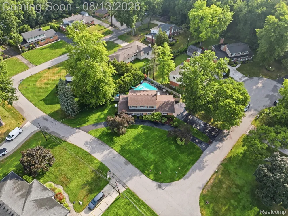 52338 Livingstone Court Shelby Charter Township, MI 48316