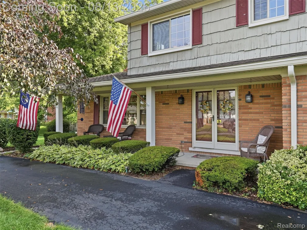52338 Livingstone Court Shelby Charter Township, MI 48316