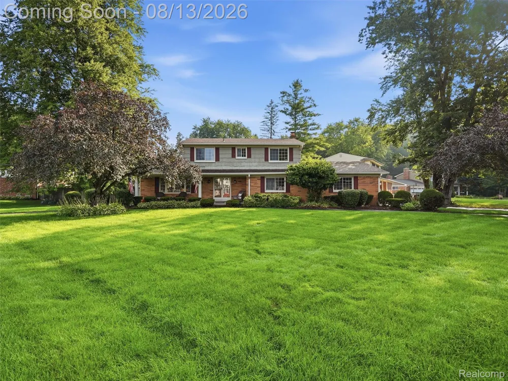 52338 Livingstone Court Shelby Charter Township, MI 48316