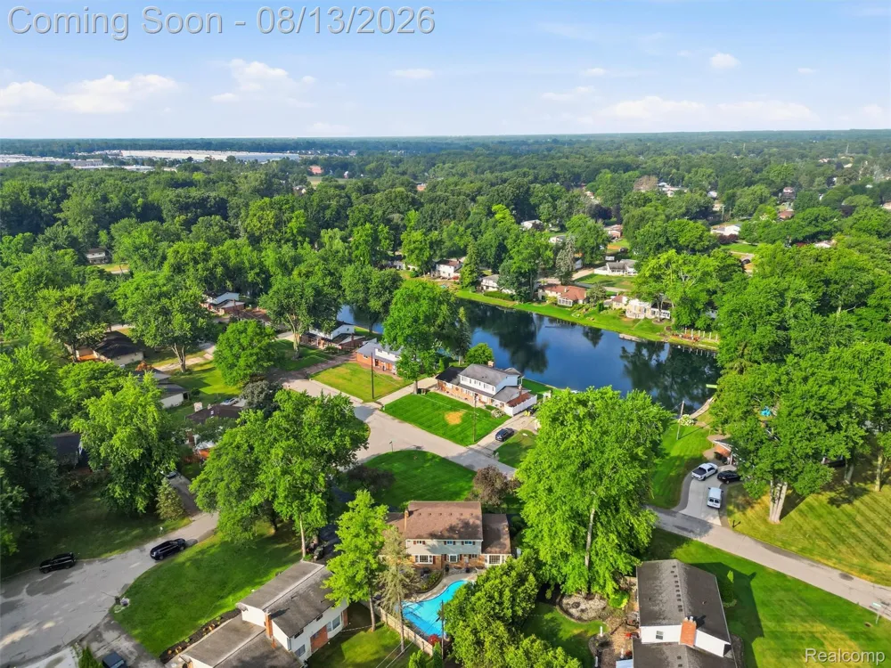 52338 Livingstone Court Shelby Charter Township, MI 48316