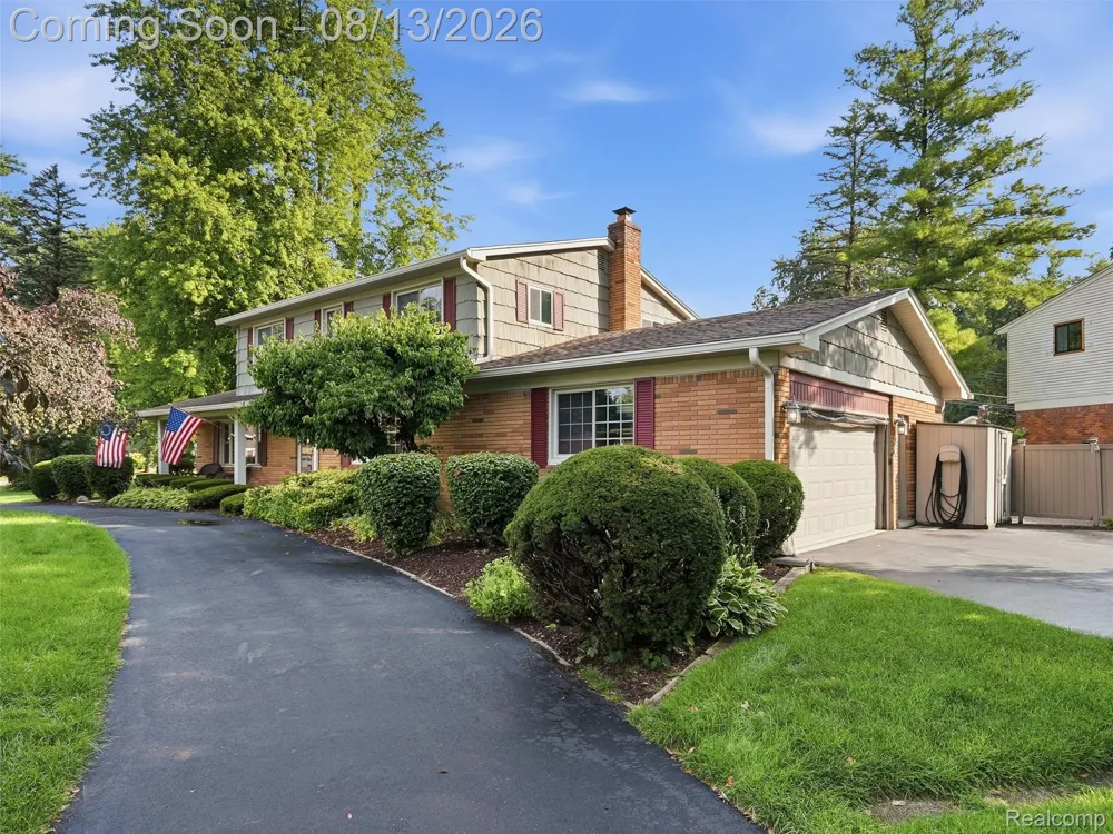 52338 Livingstone Court Shelby Charter Township, MI 48316