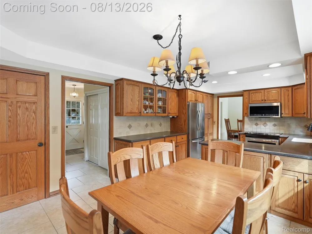 52338 Livingstone Court Shelby Charter Township, MI 48316