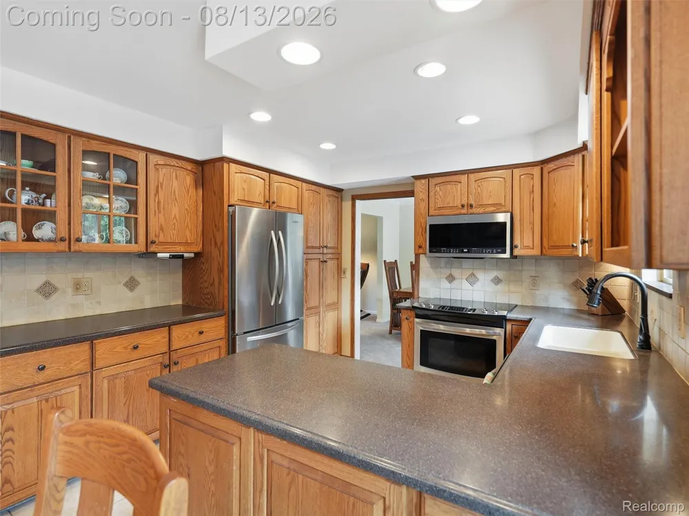 52338 Livingstone Court Shelby Charter Township, MI 48316
