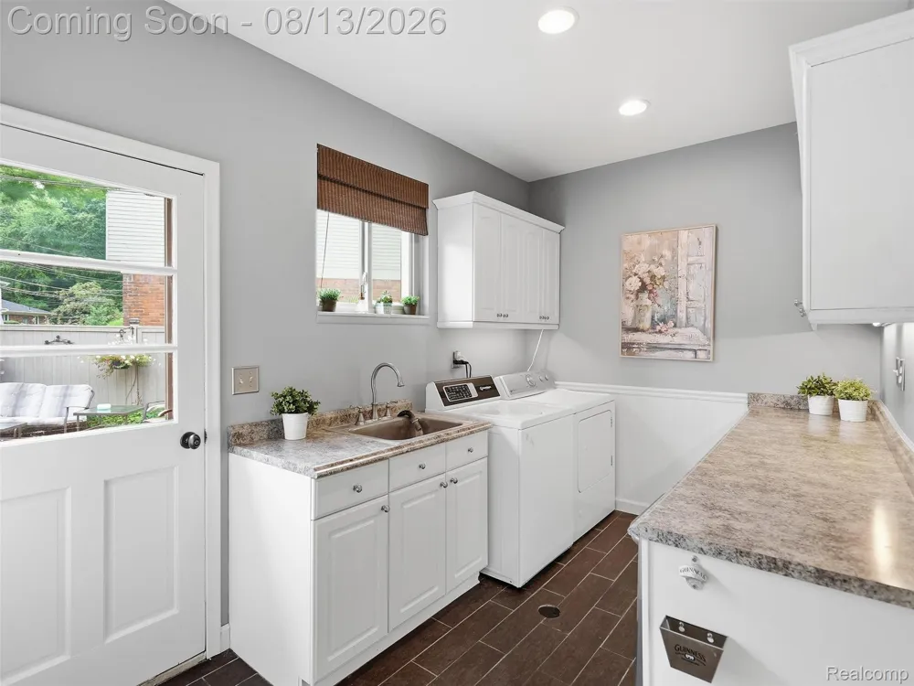 52338 Livingstone Court Shelby Charter Township, MI 48316